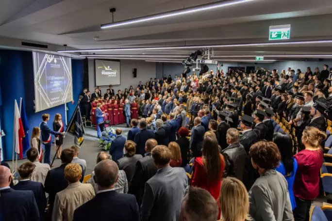 Wyższa Szkoła Biznesu - National Louis University w Nowym Sączu